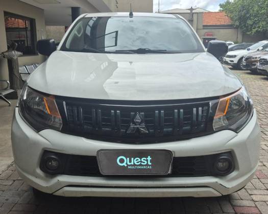 MITSUBISHI L200 TRITON 2.4 16V TURBO DIESEL SPORT GL CD 4P 4X4 MANUAL MITSUBISHI L200 TRITON 2.4 16V TURBO DIESEL SPORT GL CD 4P 4X4 MANUAL